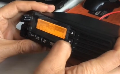  IC-A120航空电台适配航空专用耳麦应用